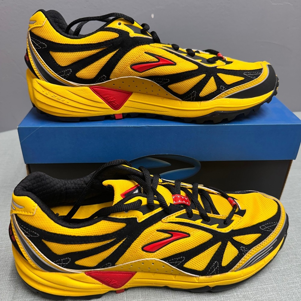 Brooks Cascadia Pivot Mens 10 D Yellow Black Trail Running Shoes Y2K 41153761 - Picture 1 of 11